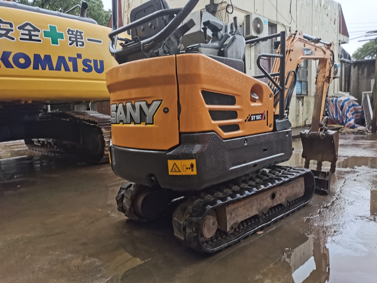 SANY SY16C -excavator - Vikšrinis ekskavatorius: foto 4 SANY SY16C -excavator - Vikšrinis ekskavatorius: foto 4