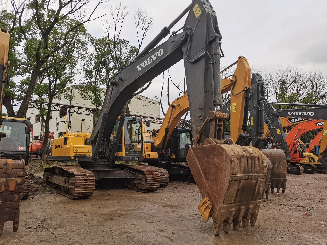 VOLVO EC290BLC - Vikšrinis ekskavatorius: foto 3 VOLVO EC290BLC - Vikšrinis ekskavatorius: foto 3