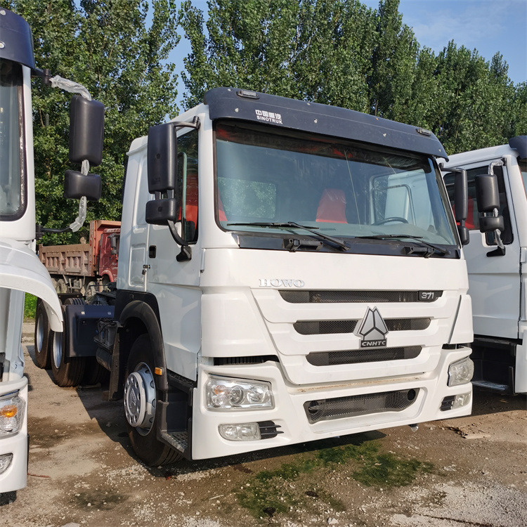 HOWO 6x4 371hp tractor - Vilkikas: foto 3 HOWO 6x4 371hp tractor - Vilkikas: foto 3