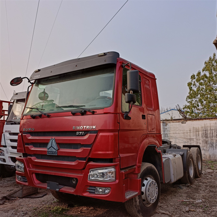 HOWO HOWO 6x4 375 tractor - Vilkikas: foto 5 HOWO HOWO 6x4 375 tractor - Vilkikas: foto 5