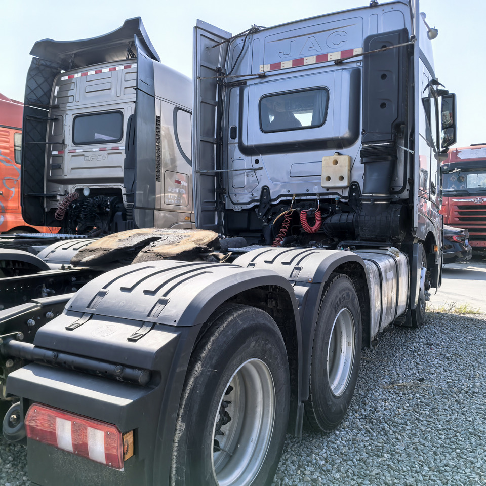 JAC 6x4 K7 - Vilkikas: foto 3 JAC 6x4 K7 - Vilkikas: foto 3