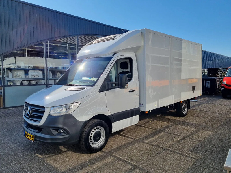 Mercedes-Benz Sprinter 316 CDI Kuhlkoffer Thermoking V300MAX Euro 6D 230V - Furgonas šaldytuvas: foto 4 Mercedes-Benz Sprinter 316 CDI Kuhlkoffer Thermoking V300MAX Euro 6D 230V - Furgonas šaldytuvas: foto 4