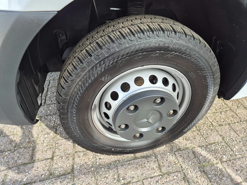 Furgonas su krovinių dėže Mercedes-Benz Sprinter 516 CDI BE Clixtar/ Webasto/ 27 KUB/ Nutzlast 3.3T/ 073687: foto 17