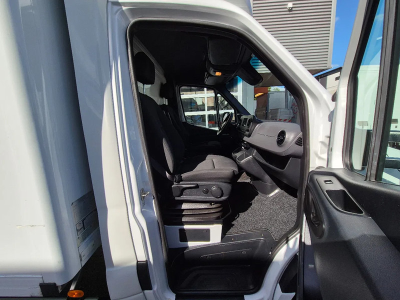 Furgonas su krovinių dėže Mercedes-Benz Sprinter 516 CDI BE Clixtar/ Webasto/ 27 KUB/ Nutzlast 3.3T/ 073687: foto 9