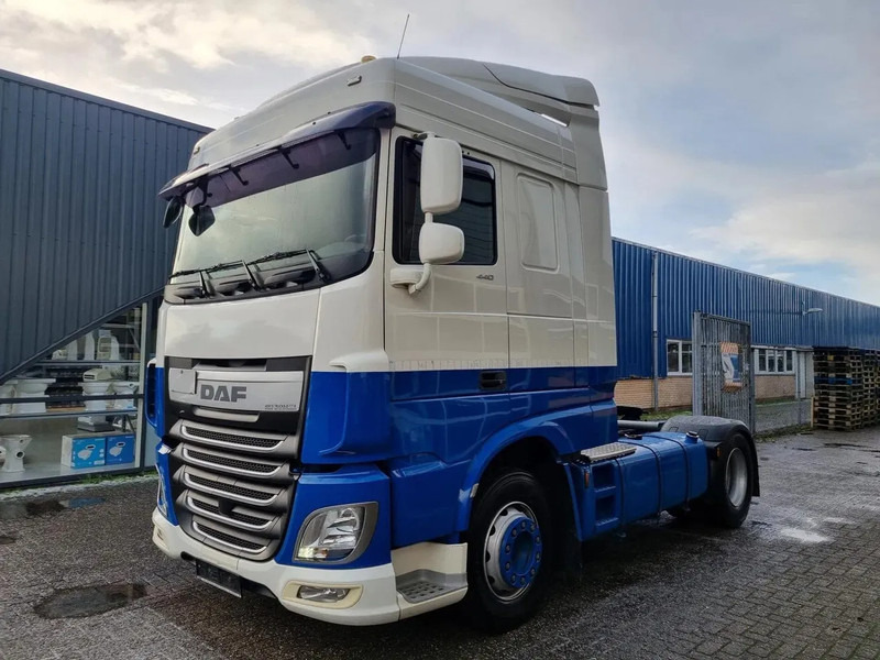 DAF XF 106.440 EURO 6/ Intarder/ Webasto/ ADR / Klima - Vilkikas: foto 4 DAF XF 106.440 EURO 6/ Intarder/ Webasto/ ADR / Klima - Vilkikas: foto 4