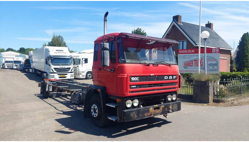 DAF 1900 4X2 HOLLAND TUCK FULL STEEL SUSPENSION MANUAL GEARBOX - Važiuoklės sunkvežimis: foto 3 DAF 1900 4X2 HOLLAND TUCK FULL STEEL SUSPENSION MANUAL GEARBOX - Važiuoklės sunkvežimis: foto 3