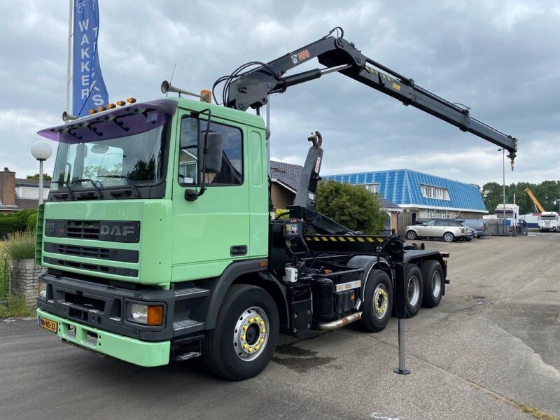 DAF 95 ATi 360 8X2 STEEL SPRING HIAB 166B-2 Duo - Sunkvežimis su kranu: foto 1 DAF 95 ATi 360 8X2 STEEL SPRING HIAB 166B-2 Duo - Sunkvežimis su kranu: foto 1