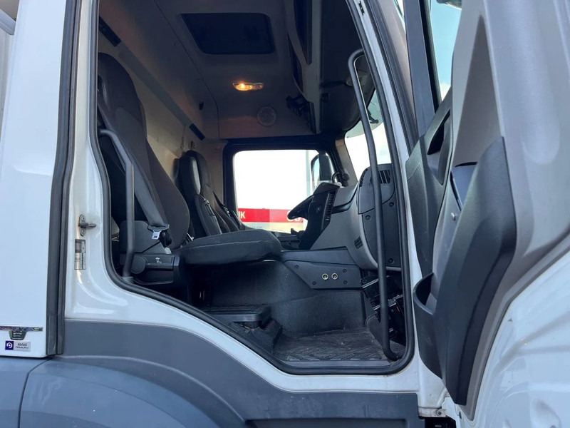 Mercedes-Benz Antos CARRIER FRIGO !! LOW KM !! - Refrižeratorius sunkvežimis: foto 4 Mercedes-Benz Antos CARRIER FRIGO !! LOW KM !! - Refrižeratorius sunkvežimis: foto 4