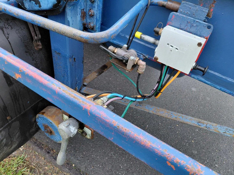 Konteineris-vežimus/ Sukeisti kūną puspriekabė Movit COOPL 1627: foto 8