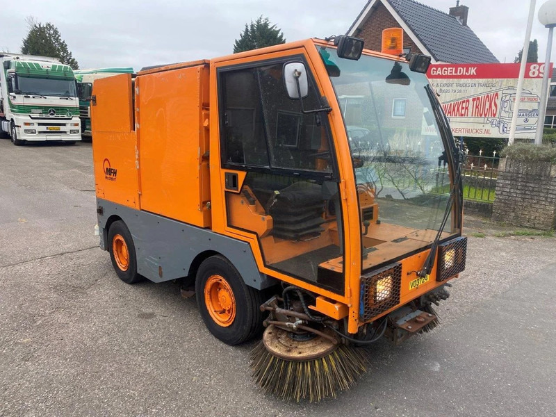 Nilfisk MFH2200 SWEEPER MFH 2200 CLEANER - Grindų šlavimo mašina: foto 3 Nilfisk MFH2200 SWEEPER MFH 2200 CLEANER - Grindų šlavimo mašina: foto 3