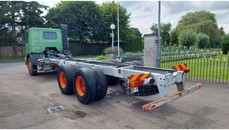 Scania P92 6x2 FULL STEEL MANUAL GEARBOX - Važiuoklės sunkvežimis: foto 4 Scania P92 6x2 FULL STEEL MANUAL GEARBOX - Važiuoklės sunkvežimis: foto 4