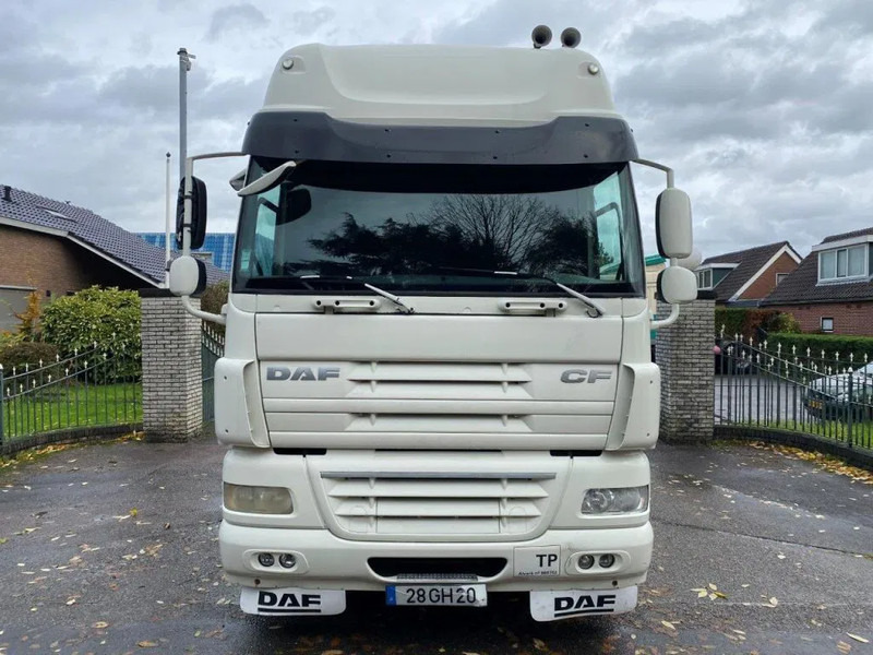 DAF CF 85.410 85CF 410 AUTOMATIC - Vilkikas: foto 2 DAF CF 85.410 85CF 410 AUTOMATIC - Vilkikas: foto 2