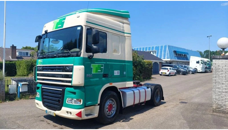 DAF XF 105.410 4 PIECES AVAILABLE - Vilkikas: foto 5 DAF XF 105.410 4 PIECES AVAILABLE - Vilkikas: foto 5