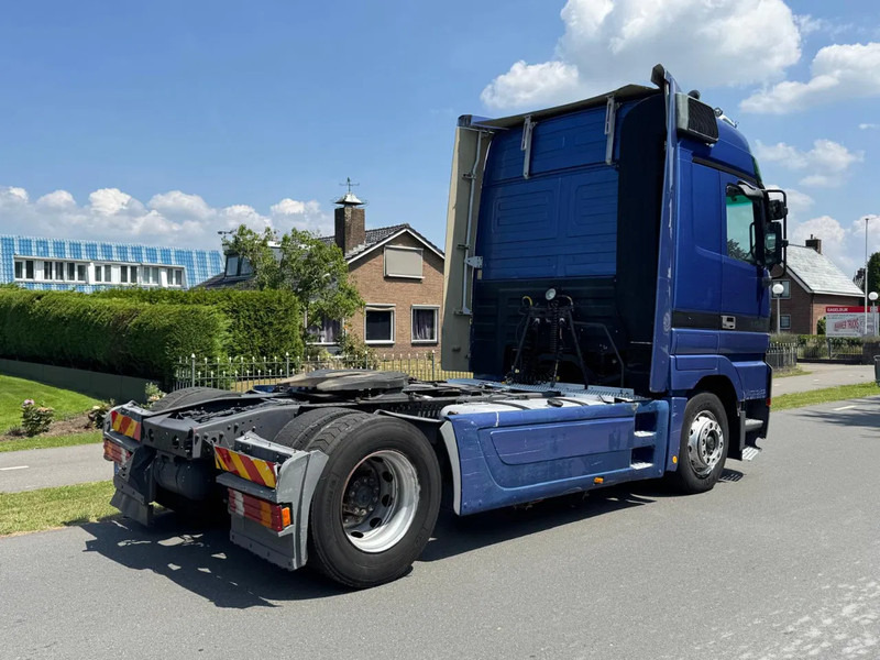 Mercedes-Benz Actros 1848 V8 EPS 3 PEDAL WITH RETARDER AND AIRCO - Vilkikas: foto 4 Mercedes-Benz Actros 1848 V8 EPS 3 PEDAL WITH RETARDER AND AIRCO - Vilkikas: foto 4