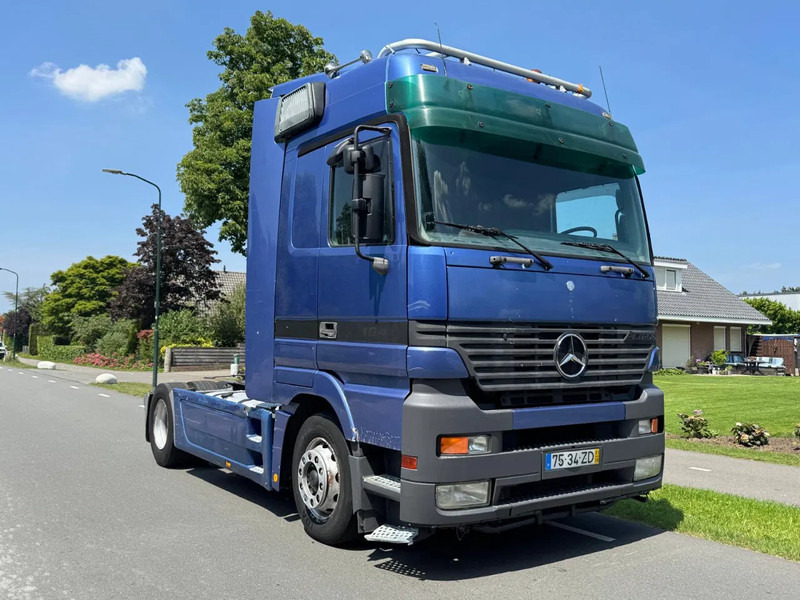 Mercedes-Benz Actros 1848 V8 EPS 3 PEDAL WITH RETARDER AND AIRCO - Vilkikas: foto 2 Mercedes-Benz Actros 1848 V8 EPS 3 PEDAL WITH RETARDER AND AIRCO - Vilkikas: foto 2