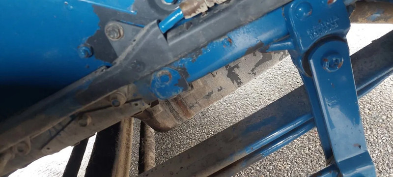 Scania R124-400 4x2 TRUCKHEAD + KIPPER HYDRAULIC + AIRO + RETARDER - Vilkikas: foto 5 Scania R124-400 4x2 TRUCKHEAD + KIPPER HYDRAULIC + AIRO + RETARDER - Vilkikas: foto 5