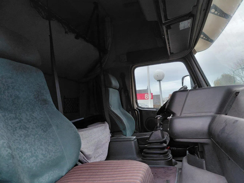 Volvo FH 12.380 MANUAL 3+3 GEARBOX - Vilkikas: foto 5 Volvo FH 12.380 MANUAL 3+3 GEARBOX - Vilkikas: foto 5