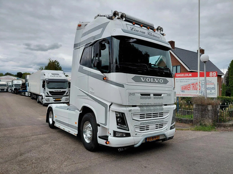 Volvo FH 540 SHOWTRUCK Full options Holland truck DUAL clutch performence edition - Vilkikas: foto 3 Volvo FH 540 SHOWTRUCK Full options Holland truck DUAL clutch performence edition - Vilkikas: foto 3