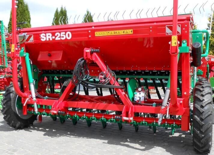 AGRO-MASZ SR-250 / SEMBRADORA - Sėjamoji: foto 5 AGRO-MASZ SR-250 / SEMBRADORA - Sėjamoji: foto 5