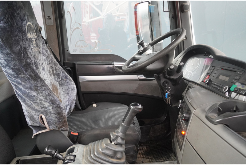 MAN TGS 35.400 8x4 HOOKARM SYSTEM MANUAL GEARBOX - Hook-lift sunkvežimis: foto 5 MAN TGS 35.400 8x4 HOOKARM SYSTEM MANUAL GEARBOX - Hook-lift sunkvežimis: foto 5