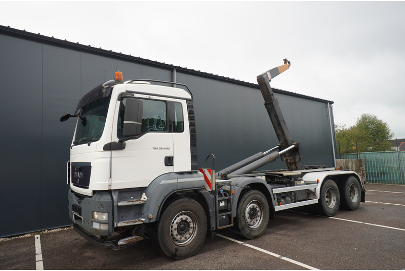 MAN TGS 35.400 8x4 HOOKARM SYSTEM MANUAL GEARBOX - Hook-lift sunkvežimis: foto 2 MAN TGS 35.400 8x4 HOOKARM SYSTEM MANUAL GEARBOX - Hook-lift sunkvežimis: foto 2