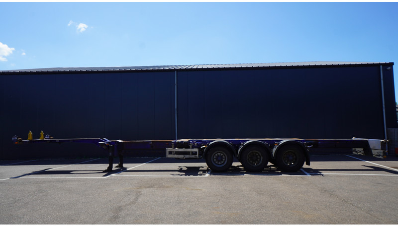Pacton 3 AXLE MULTI CONTAINER TRANSPORT TRAILER EXTENDABLE 45 FT - Konteineris-vežimus/ Sukeisti kūną puspriekabė: foto 1 Pacton 3 AXLE MULTI CONTAINER TRANSPORT TRAILER EXTENDABLE 45 FT - Konteineris-vežimus/ Sukeisti kūną puspriekabė: foto 1