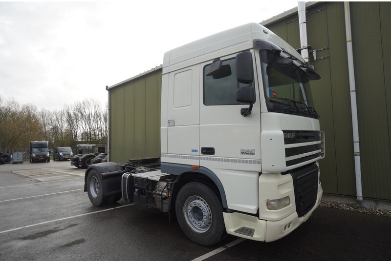 DAF XF 105.460 FT SPACECAB RETARDER PTO - Vilkikas: foto 4 DAF XF 105.460 FT SPACECAB RETARDER PTO - Vilkikas: foto 4