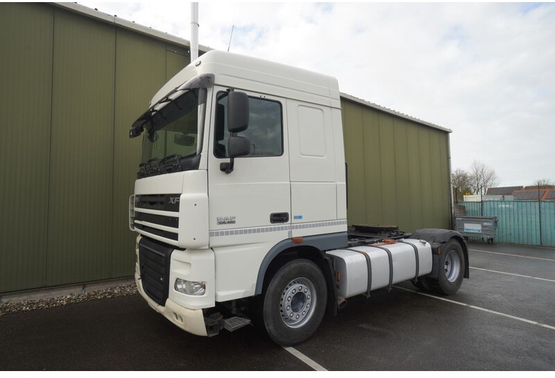 DAF XF 105.460 FT SPACECAB RETARDER PTO - Vilkikas: foto 3 DAF XF 105.460 FT SPACECAB RETARDER PTO - Vilkikas: foto 3