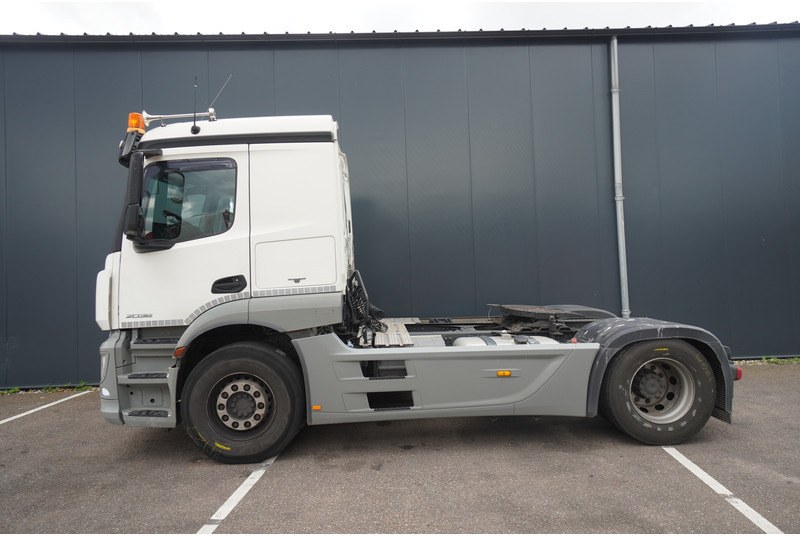 Mercedes-Benz ACTROS 2036 ADR 663.000KM - Vilkikas: foto 1 Mercedes-Benz ACTROS 2036 ADR 663.000KM - Vilkikas: foto 1