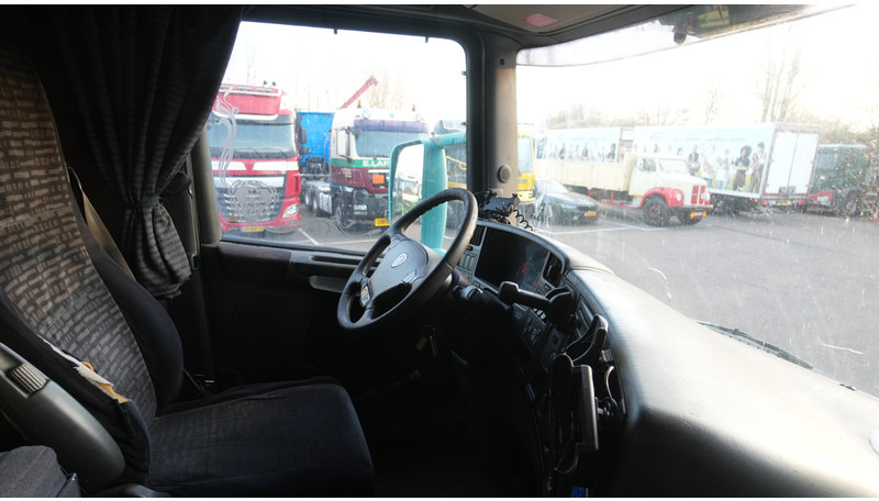 Scania R 420 3 PEDALS RETARDER - Vilkikas: foto 5 Scania R 420 3 PEDALS RETARDER - Vilkikas: foto 5