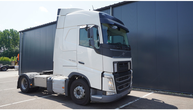 Volvo FH 460 EURO 6 GLOBETROTTER 679.000KM - Vilkikas: foto 4 Volvo FH 460 EURO 6 GLOBETROTTER 679.000KM - Vilkikas: foto 4