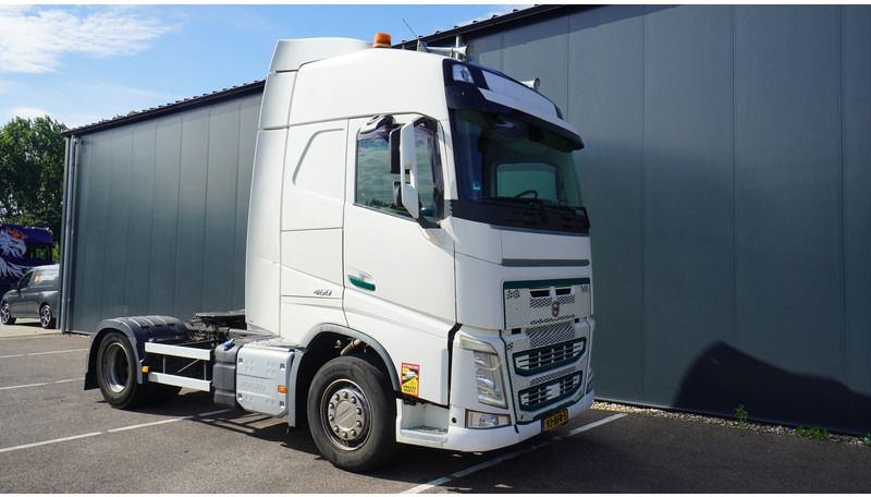 Volvo FH 460 EURO 6 GLOBETROTTER - Vilkikas: foto 4 Volvo FH 460 EURO 6 GLOBETROTTER - Vilkikas: foto 4