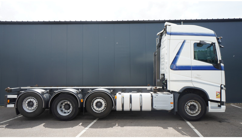 Volvo FH 460 8X2 20 FT CONTAINER TRANSPORT TRUCK - Konteineris-vežimus/ Sukeisti kūną sunkvežimis: foto 2 Volvo FH 460 8X2 20 FT CONTAINER TRANSPORT TRUCK - Konteineris-vežimus/ Sukeisti kūną sunkvežimis: foto 2