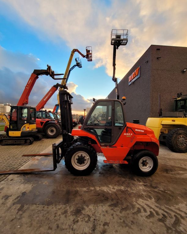Manitou M30-2 - Dyzelinis krautuvas: foto 2 Manitou M30-2 - Dyzelinis krautuvas: foto 2