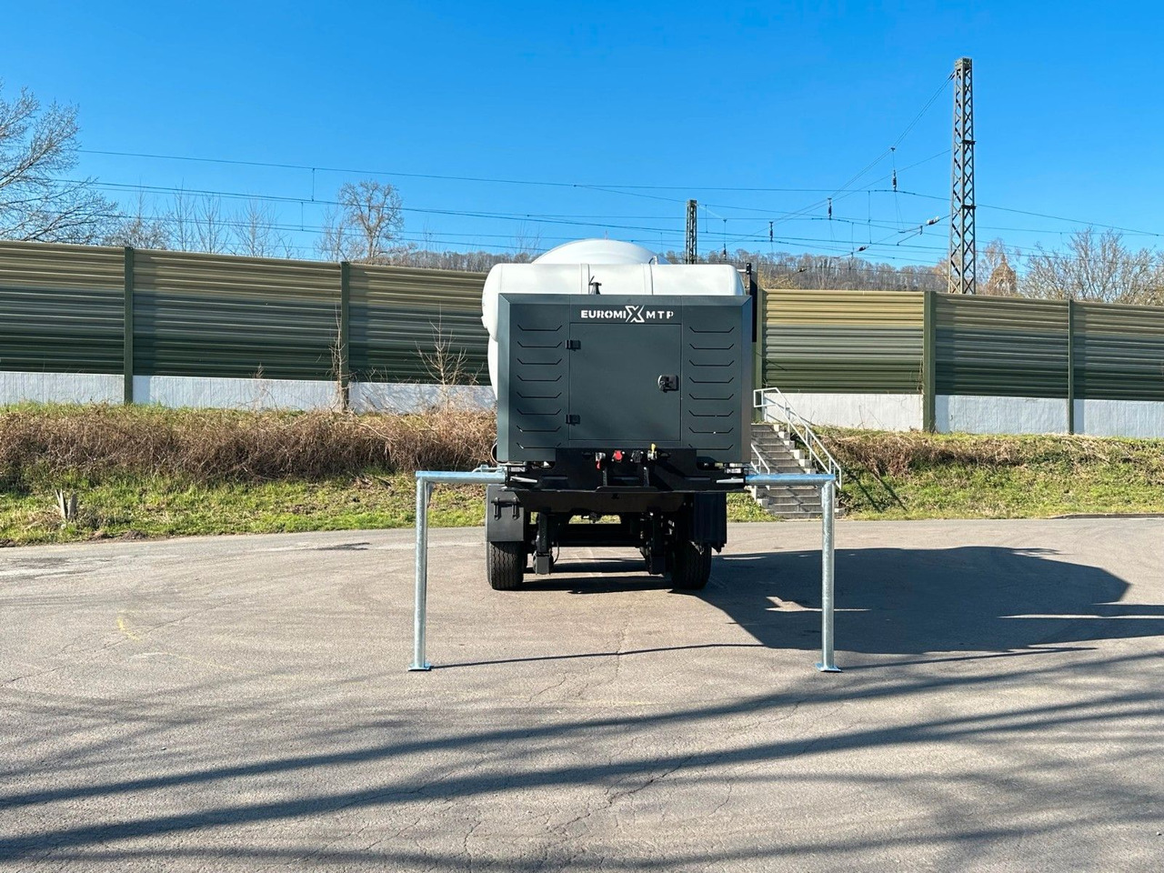 EUROMIX MTP - 10m³ Betonmischer-Auflieger - Betonvežis: foto 2 EUROMIX MTP - 10m³ Betonmischer-Auflieger - Betonvežis: foto 2