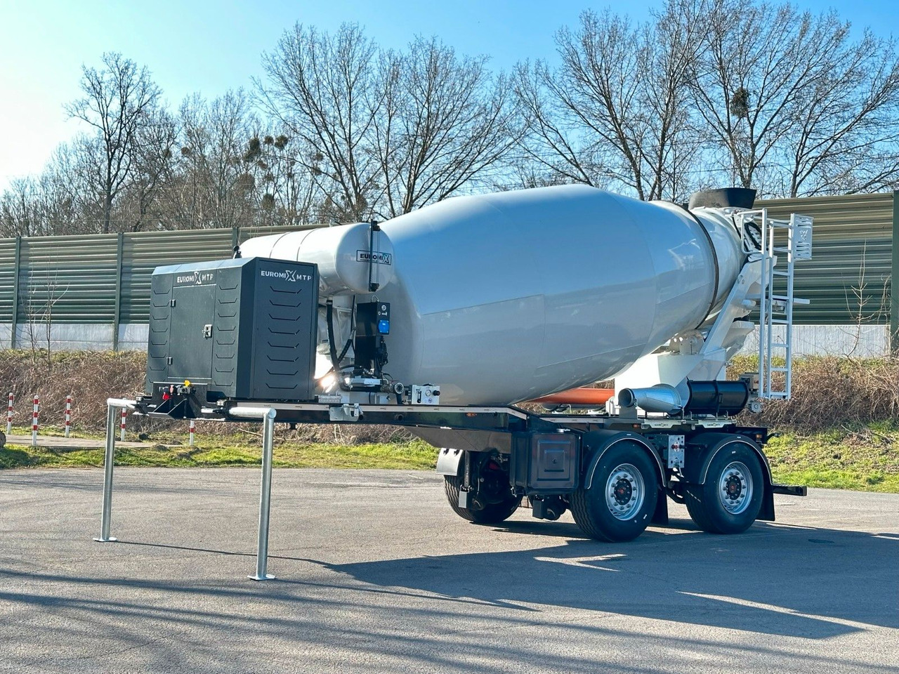 EUROMIX MTP - 10m³ Betonmischer-Auflieger - Betonvežis: foto 4 EUROMIX MTP - 10m³ Betonmischer-Auflieger - Betonvežis: foto 4