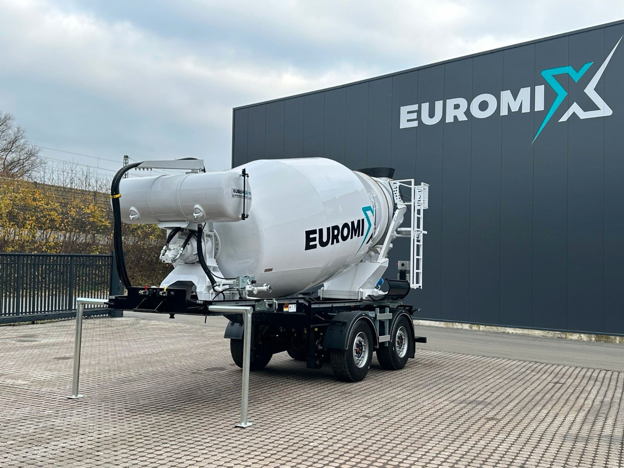 EUROMIX MTP - 10m³ Betonmischer-Auflieger - Betonvežis: foto 2 EUROMIX MTP - 10m³ Betonmischer-Auflieger - Betonvežis: foto 2