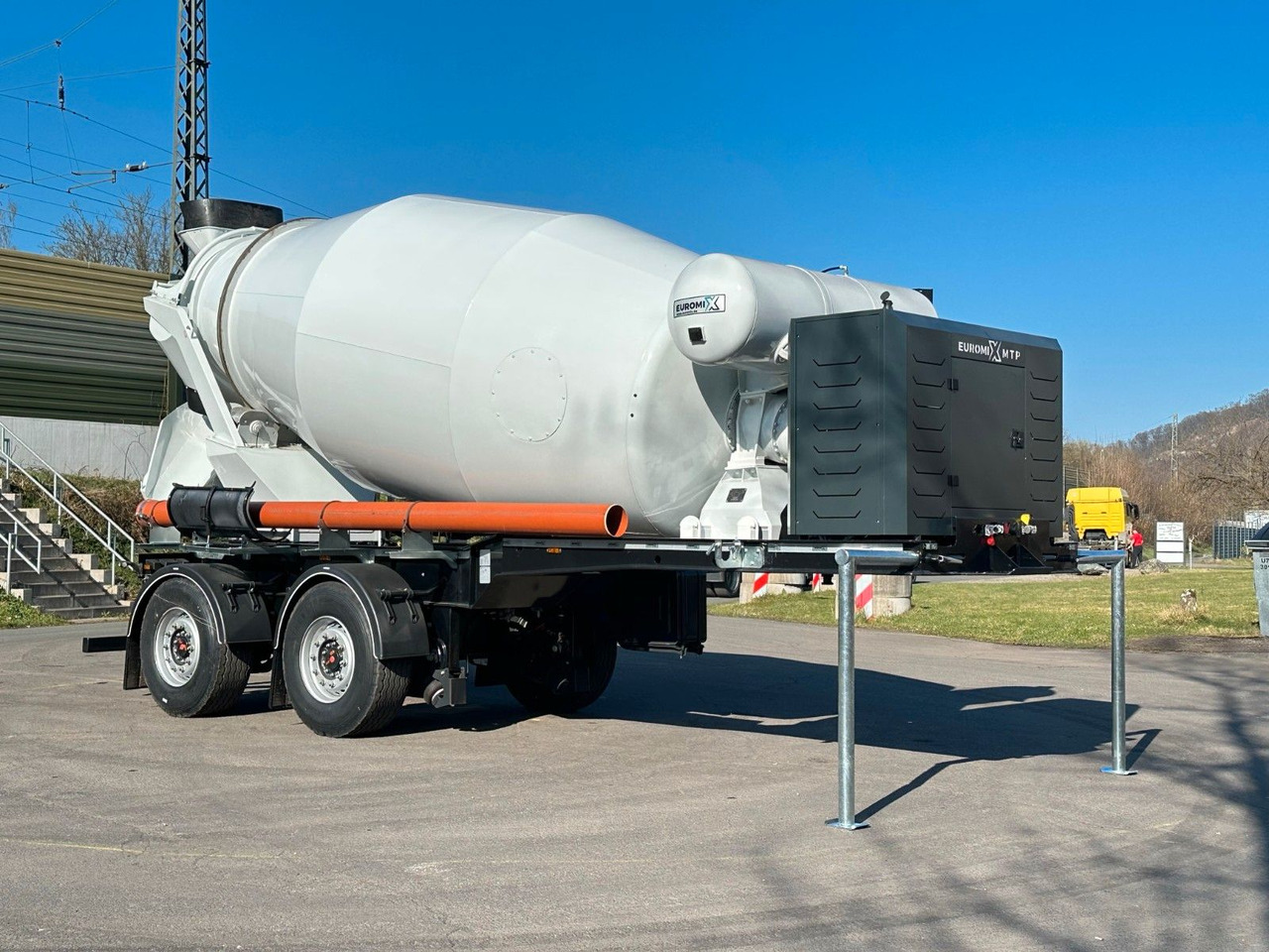 EUROMIX MTP - 10m³ Betonmischer-Auflieger - Betonvežis: foto 1 EUROMIX MTP - 10m³ Betonmischer-Auflieger - Betonvežis: foto 1
