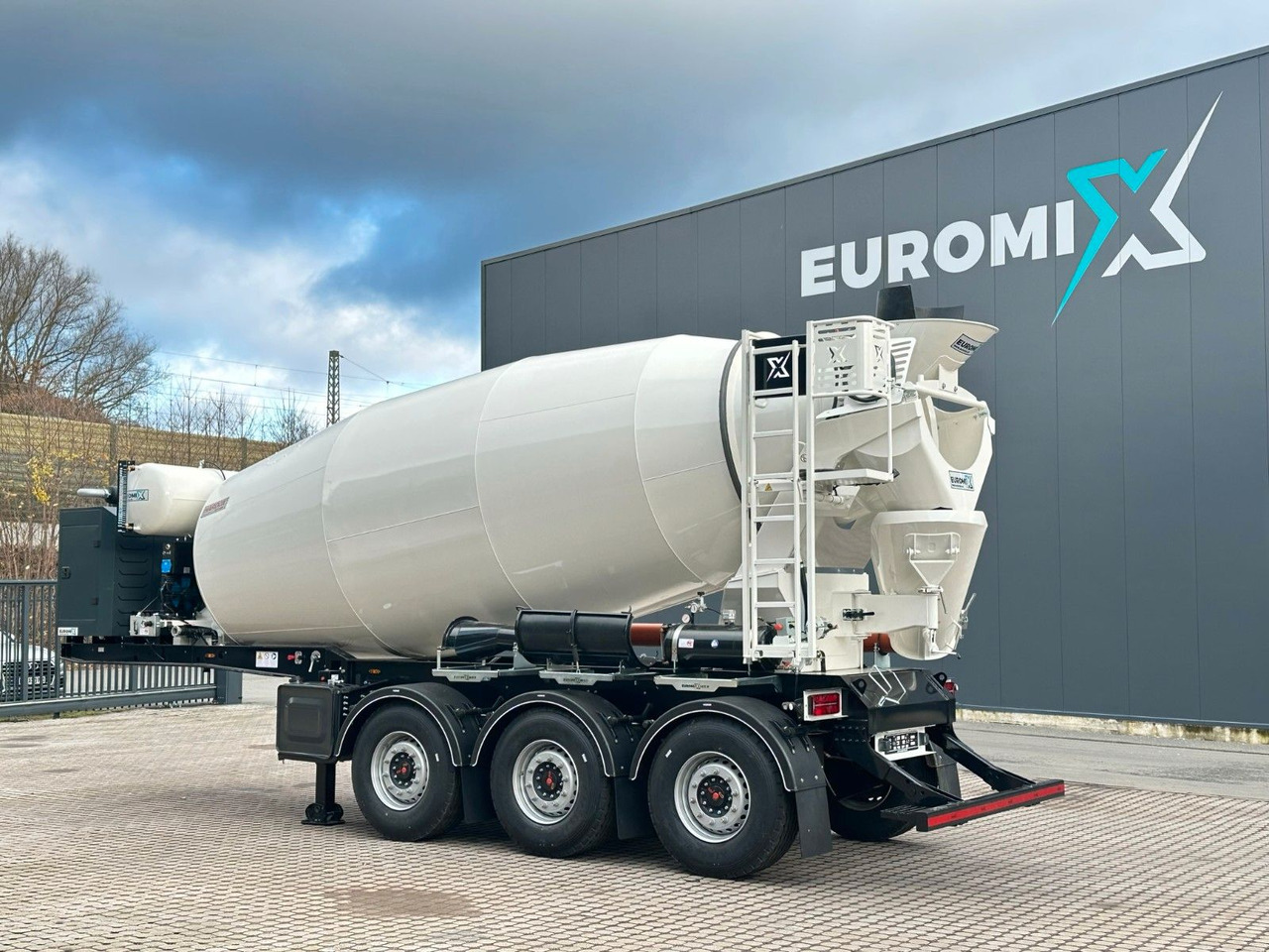 EUROMIX MTP - 12m³ Betonmischer-Auflieger - Betonvežis: foto 4 EUROMIX MTP - 12m³ Betonmischer-Auflieger - Betonvežis: foto 4