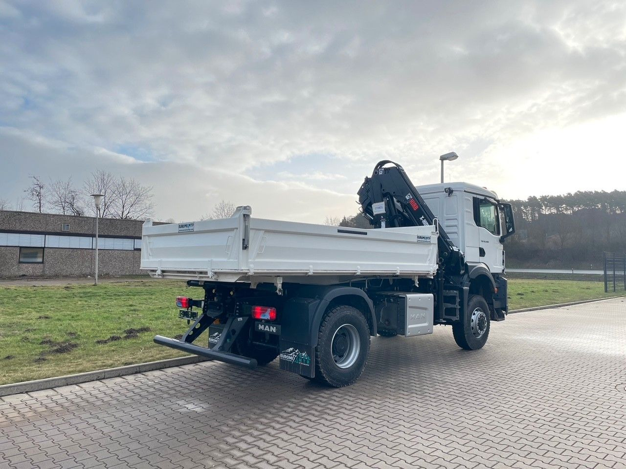 MAN TGS 18.400 TG3 4x4 Euro6e Hiab X-HiDuo 138DS-4 - Savivartis sunkvežimis, Sunkvežimis su kranu: foto 3 MAN TGS 18.400 TG3 4x4 Euro6e Hiab X-HiDuo 138DS-4 - Savivartis sunkvežimis, Sunkvežimis su kranu: foto 3