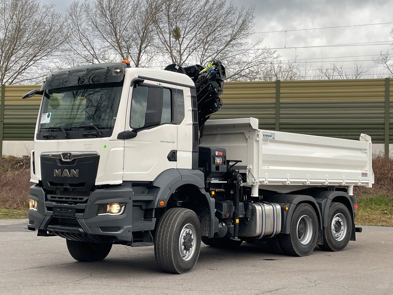MAN TGS 28.440 6x4-4/3-Seiten- Kipper / Hiab 228-6 - Savivartis sunkvežimis, Sunkvežimis su kranu: foto 2 MAN TGS 28.440 6x4-4/3-Seiten- Kipper / Hiab 228-6 - Savivartis sunkvežimis, Sunkvežimis su kranu: foto 2