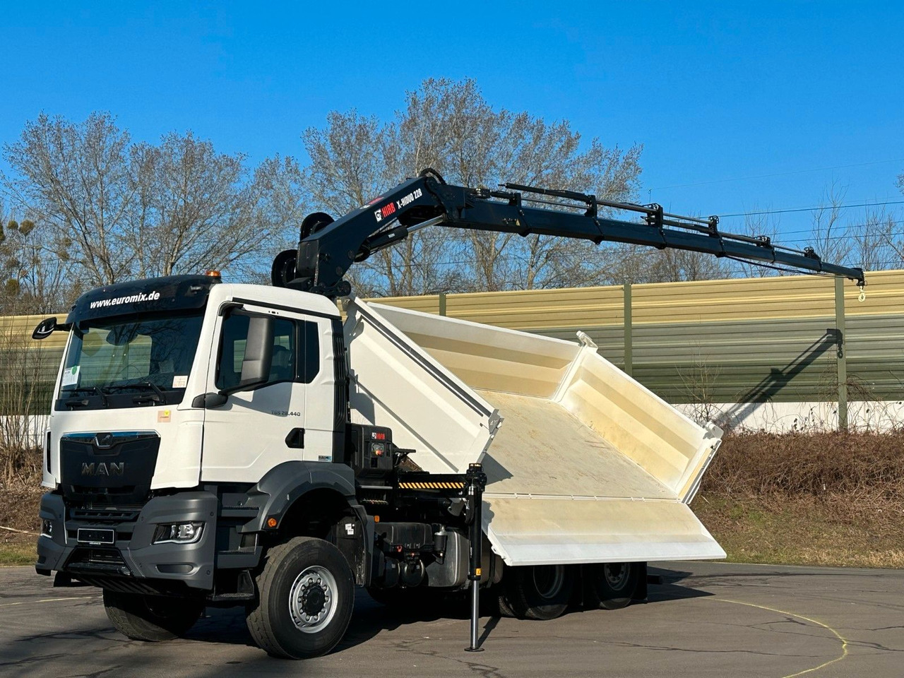 MAN TGS 28.440 6x4-4/3-Seiten- Kipper / Hiab 228-6 - Savivartis sunkvežimis, Sunkvežimis su kranu: foto 2 MAN TGS 28.440 6x4-4/3-Seiten- Kipper / Hiab 228-6 - Savivartis sunkvežimis, Sunkvežimis su kranu: foto 2