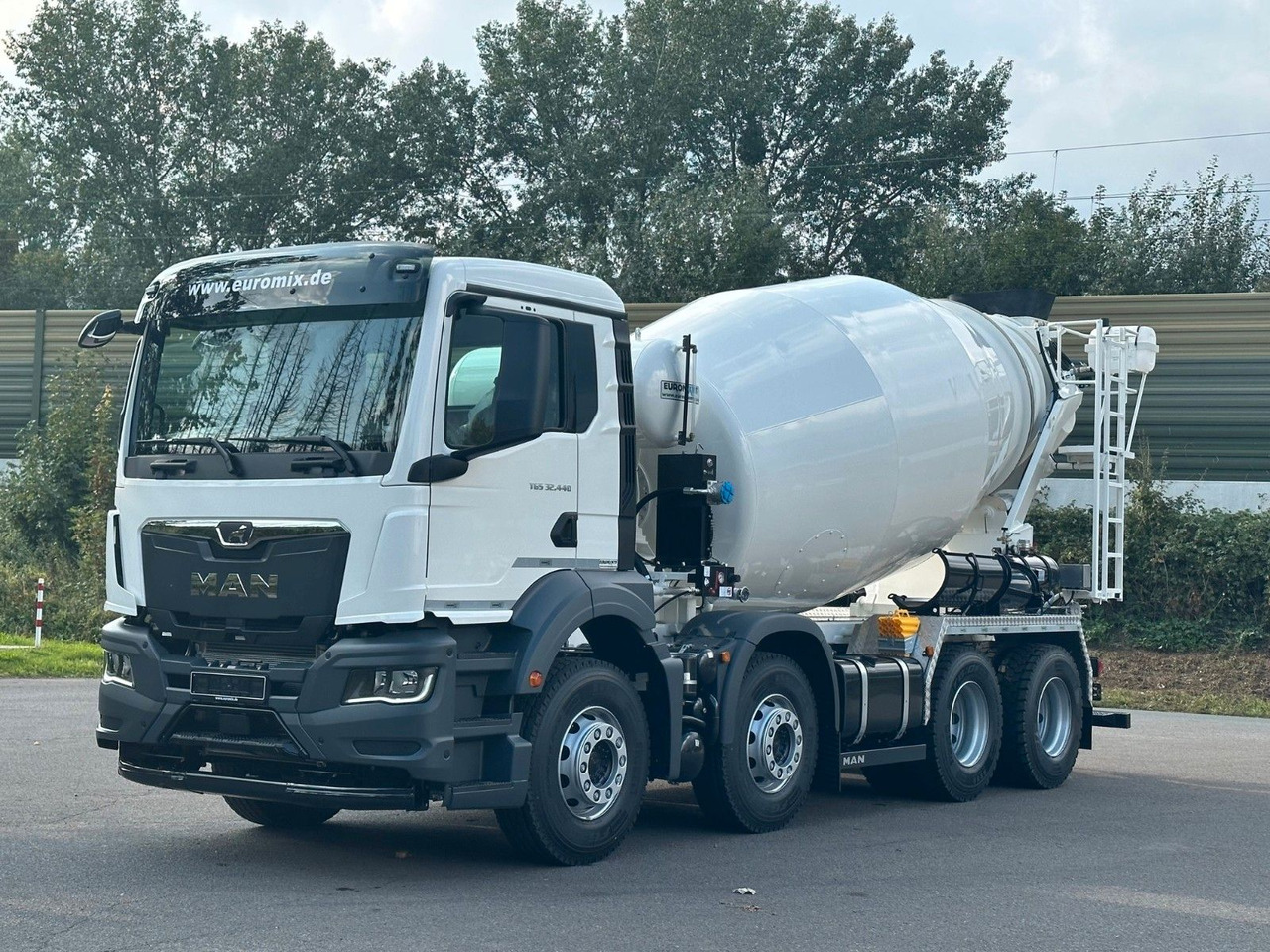 MAN TGS 32.440 8x4 / Euromix MTP EM 9 L - Betonvežis: foto 3 MAN TGS 32.440 8x4 / Euromix MTP EM 9 L - Betonvežis: foto 3
