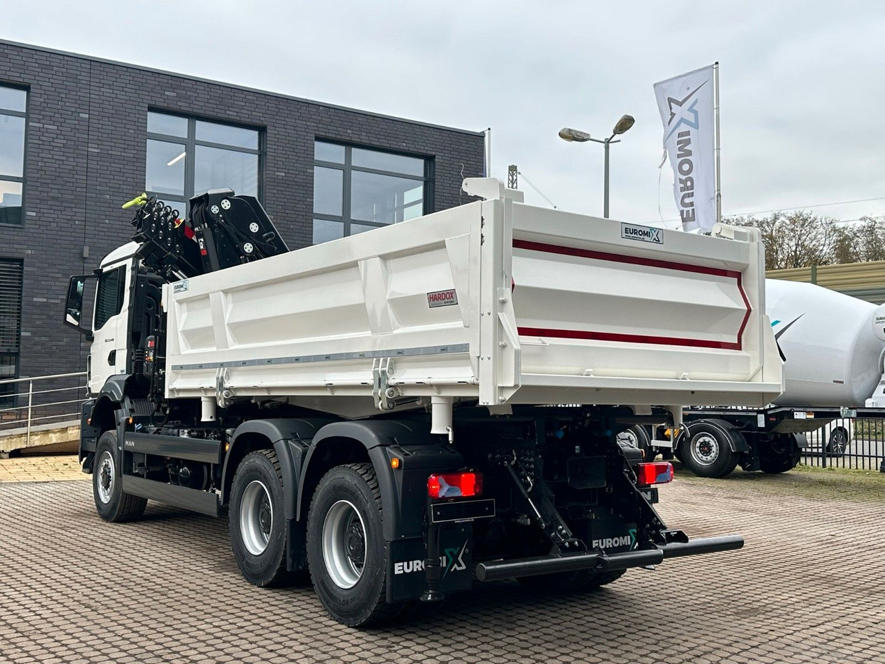 MAN TGS 33.440 6x6 /3-Seiten- Kipper / Kran HIAB 302 - Savivartis sunkvežimis, Sunkvežimis su kranu: foto 3 MAN TGS 33.440 6x6 /3-Seiten- Kipper / Kran HIAB 302 - Savivartis sunkvežimis, Sunkvežimis su kranu: foto 3