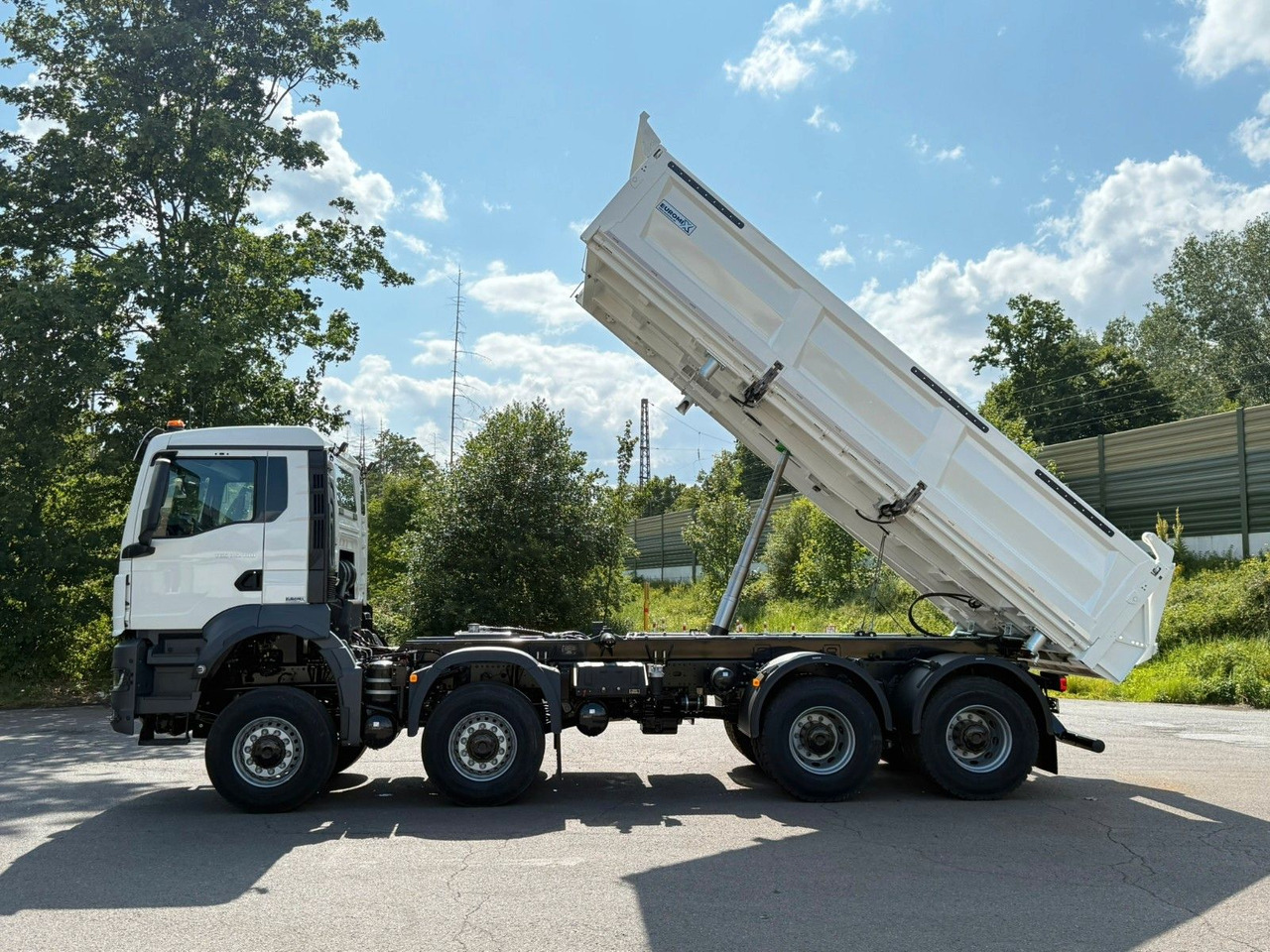 MAN TGS 35.480 8x8 EuromixMTP 3-Seiten-Kipper - Savivartis sunkvežimis: foto 3 MAN TGS 35.480 8x8 EuromixMTP 3-Seiten-Kipper - Savivartis sunkvežimis: foto 3