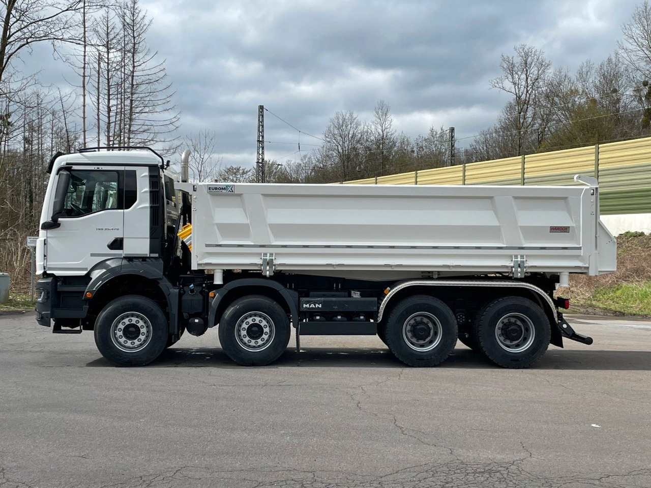 MAN TGS 35.520 8x4 EuromixMTP 3-Seiten-Kipper - Savivartis sunkvežimis: foto 3 MAN TGS 35.520 8x4 EuromixMTP 3-Seiten-Kipper - Savivartis sunkvežimis: foto 3