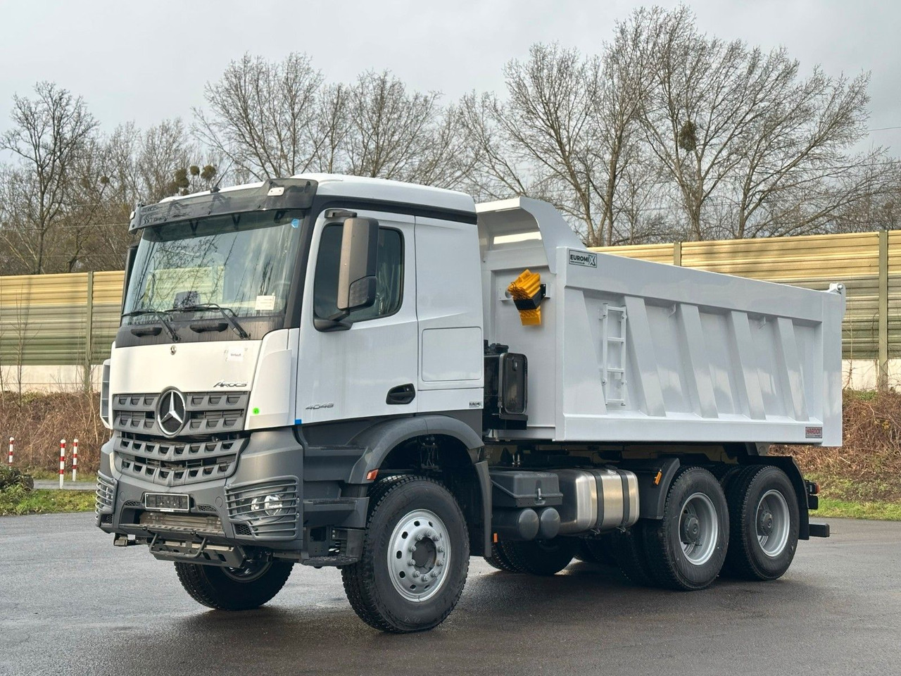 Mercedes-Benz 4048 6X4 Arcos 5 EuromixMTP Dumper Kipper - Savivartis sunkvežimis: foto 4 Mercedes-Benz 4048 6X4 Arcos 5 EuromixMTP Dumper Kipper - Savivartis sunkvežimis: foto 4