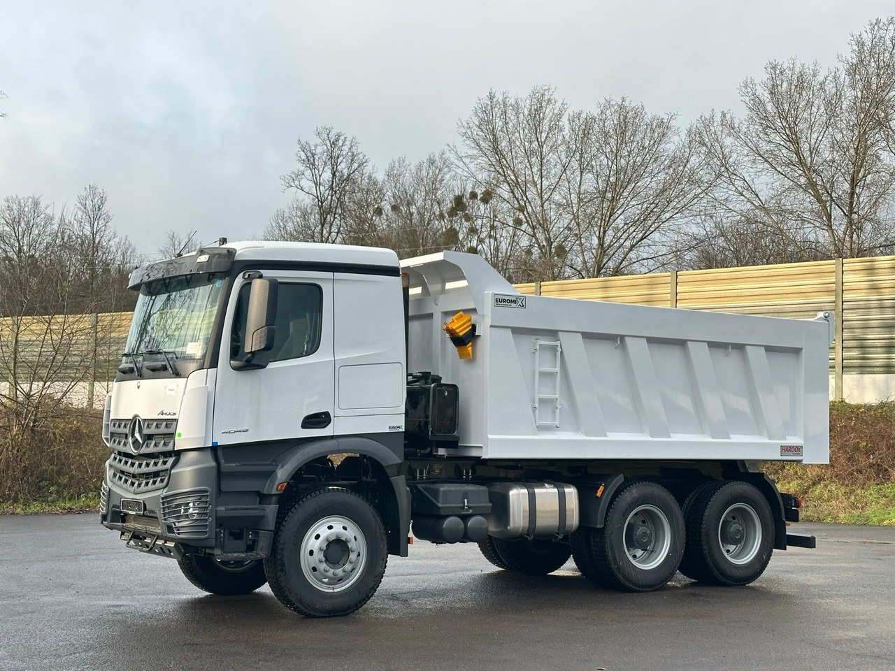 Mercedes-Benz 4048 6X4 Arcos 5 EuromixMTP Dumper Kipper - Savivartis sunkvežimis: foto 5 Mercedes-Benz 4048 6X4 Arcos 5 EuromixMTP Dumper Kipper - Savivartis sunkvežimis: foto 5