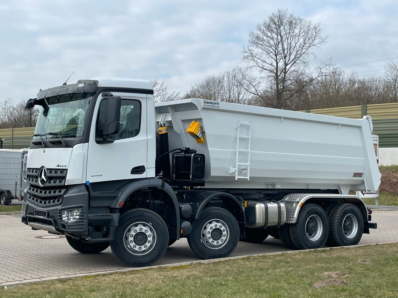 Mercedes-Benz 4142 8X4 Mulden- Kipper - EuromixMTP - Savivartis sunkvežimis: foto 3 Mercedes-Benz 4142 8X4 Mulden- Kipper - EuromixMTP - Savivartis sunkvežimis: foto 3