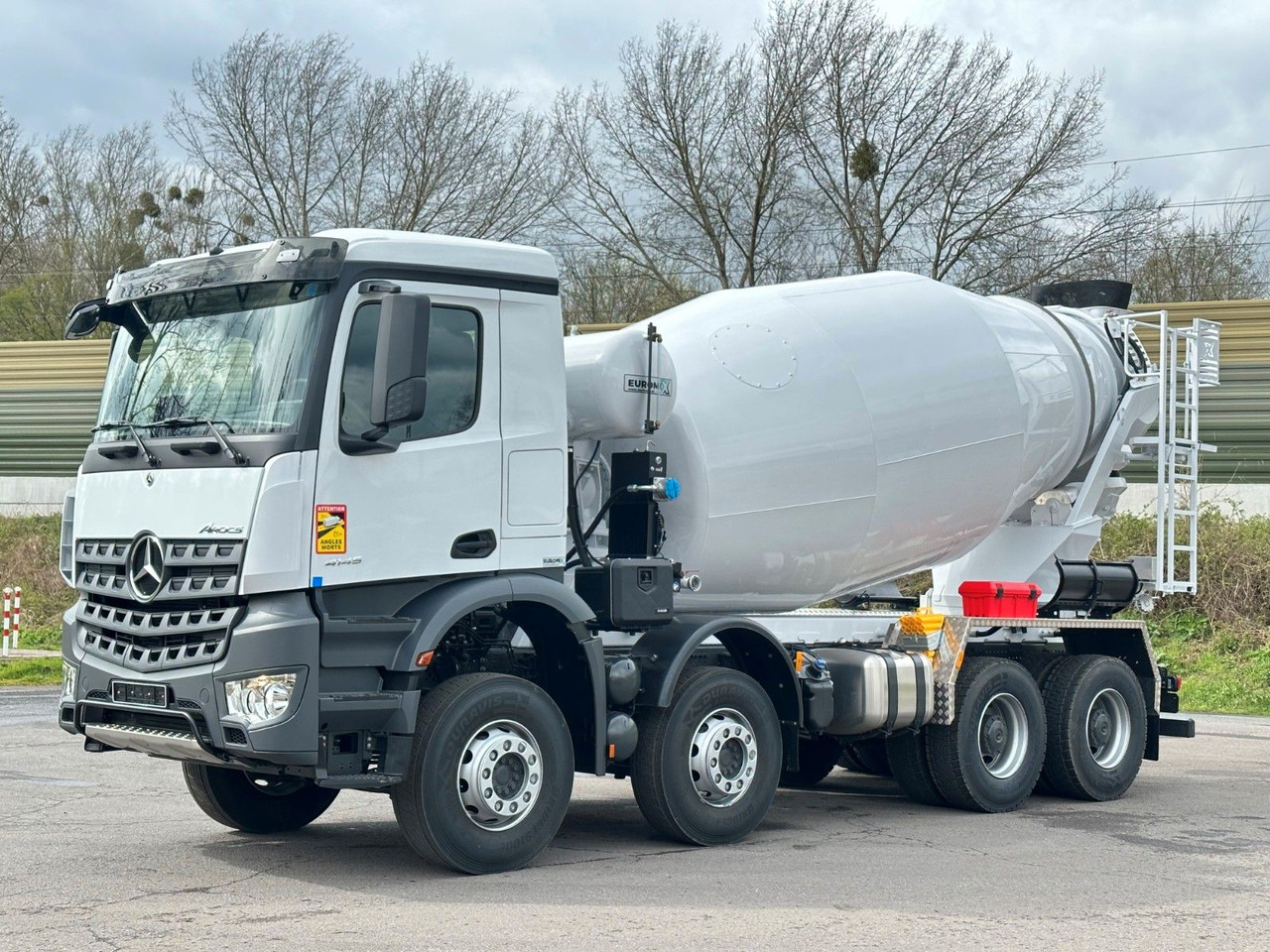 Mercedes-Benz 4145 8X4 EuromixMTP EM 10 Fahrmischer - Betonvežis: foto 4 Mercedes-Benz 4145 8X4 EuromixMTP EM 10 Fahrmischer - Betonvežis: foto 4